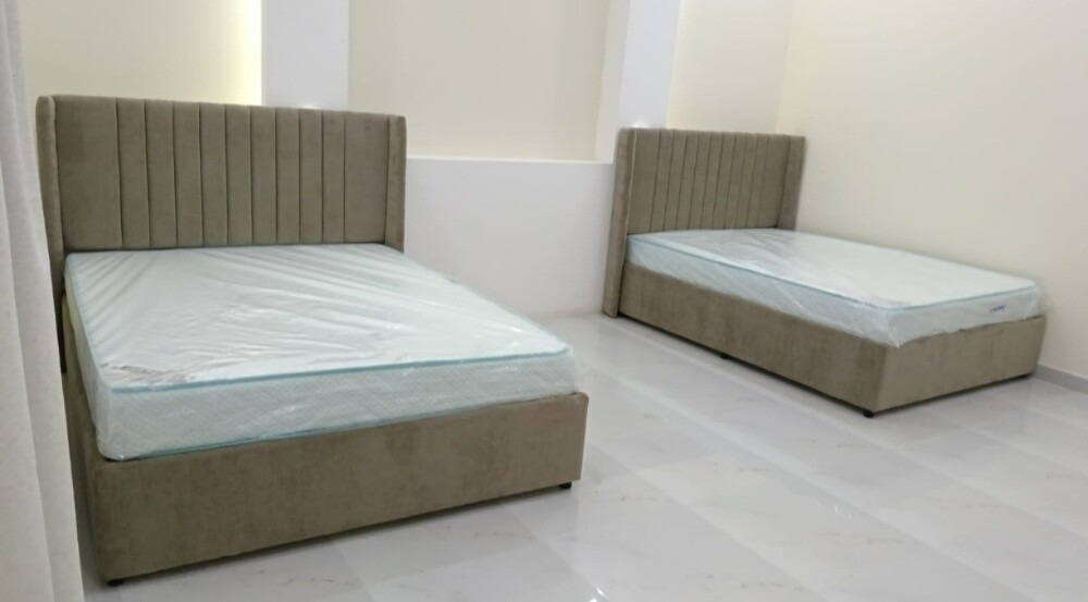 سرير بحجم كينج وسرير بحجم كوين وس - 4