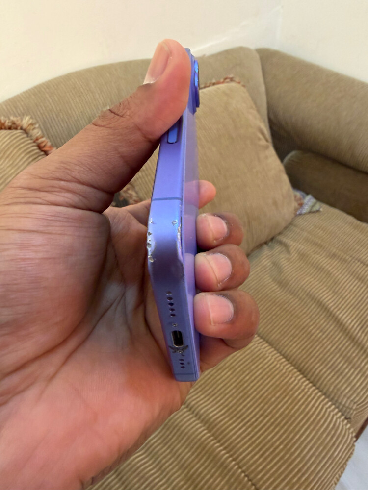iPhone 16 128GB - 3