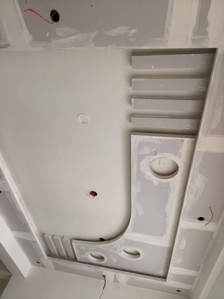 Gypsum Decorations and paint work - 13