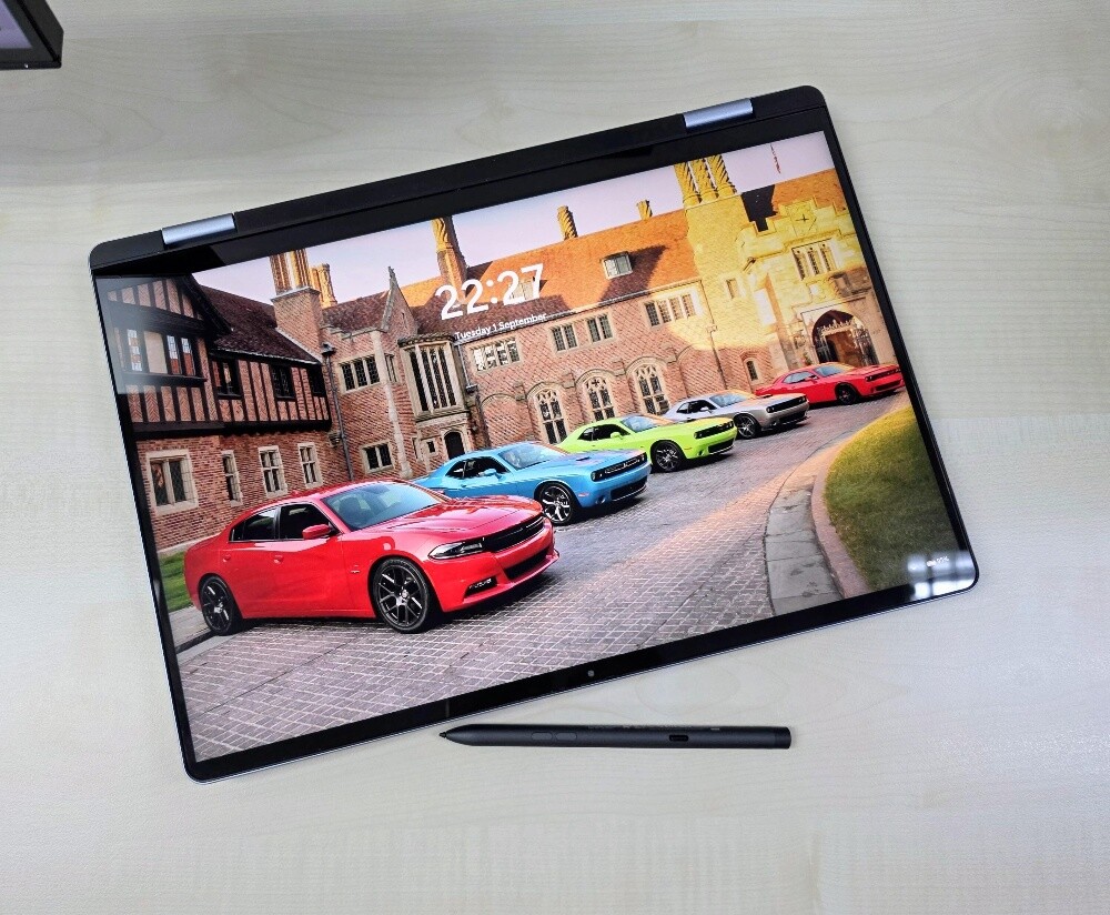 DeLL x360 Ultra 7 16GB 1TB 16"WUXGA - 1