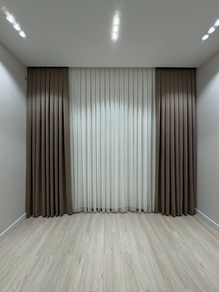 Curtains, Carpets & Sofa - 11
