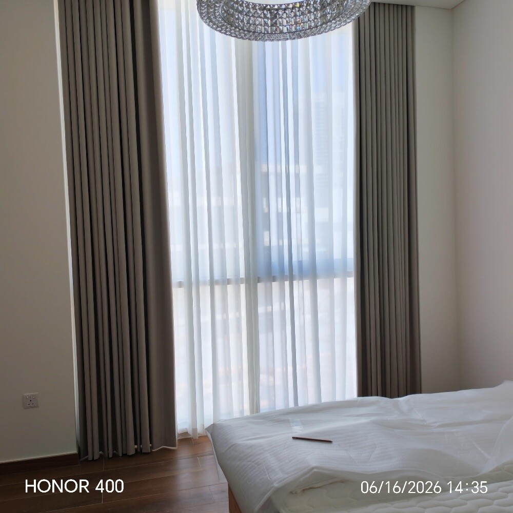 Curtains, Carpets & Sofa - 28