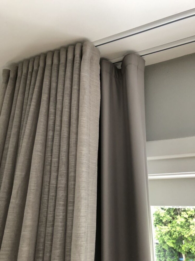 Curtains, Carpets & Sofa - 10