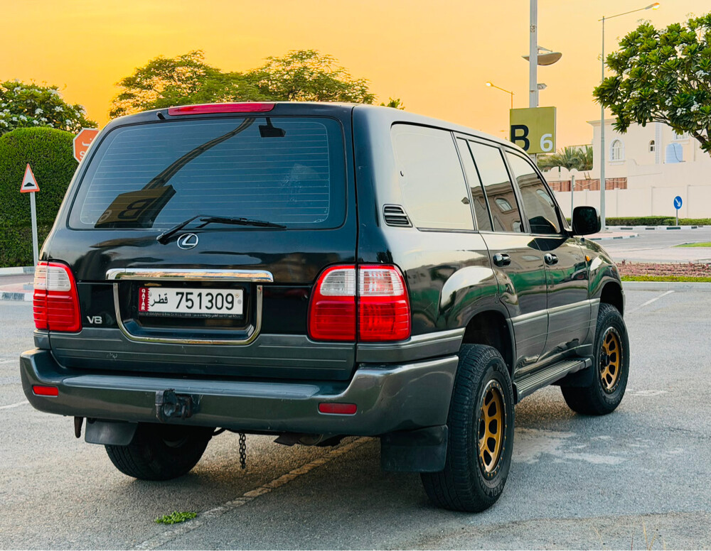 LEXUS LX470 1998 Registered in 08 - 3