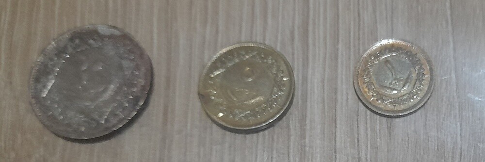 Libyan currencies different prices - 7