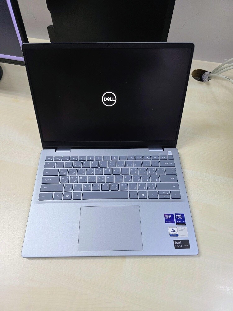 DeLL Ultra 9 185H 32GB 1TB 14" WQXG - 9