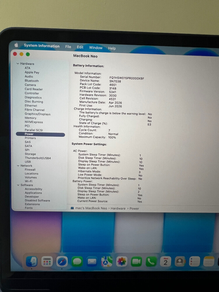 MacBook Neo like new - 8