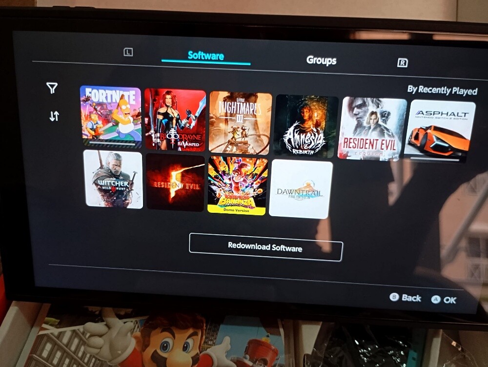 Nintendo switch 2 like brand new - 4