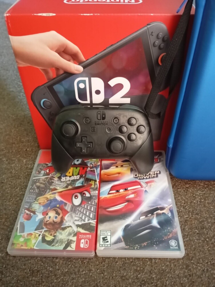 Nintendo switch 2 like brand new - 8