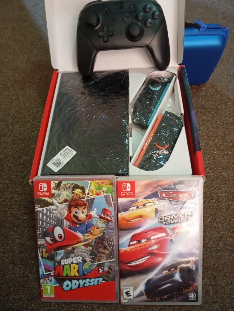 Nintendo switch 2 like brand new - 1