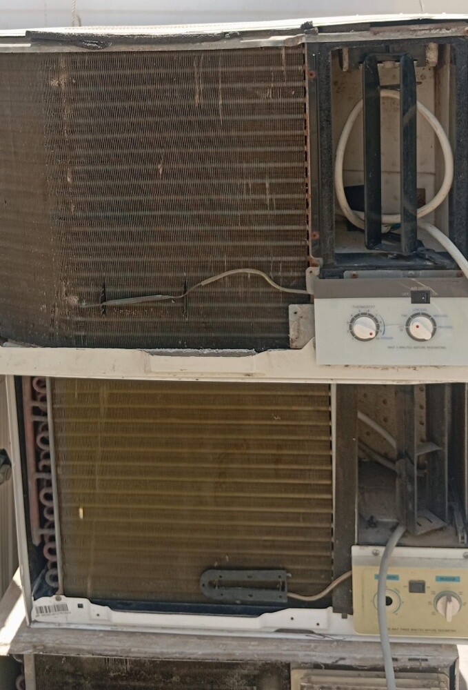 AC FOR SELL - 1