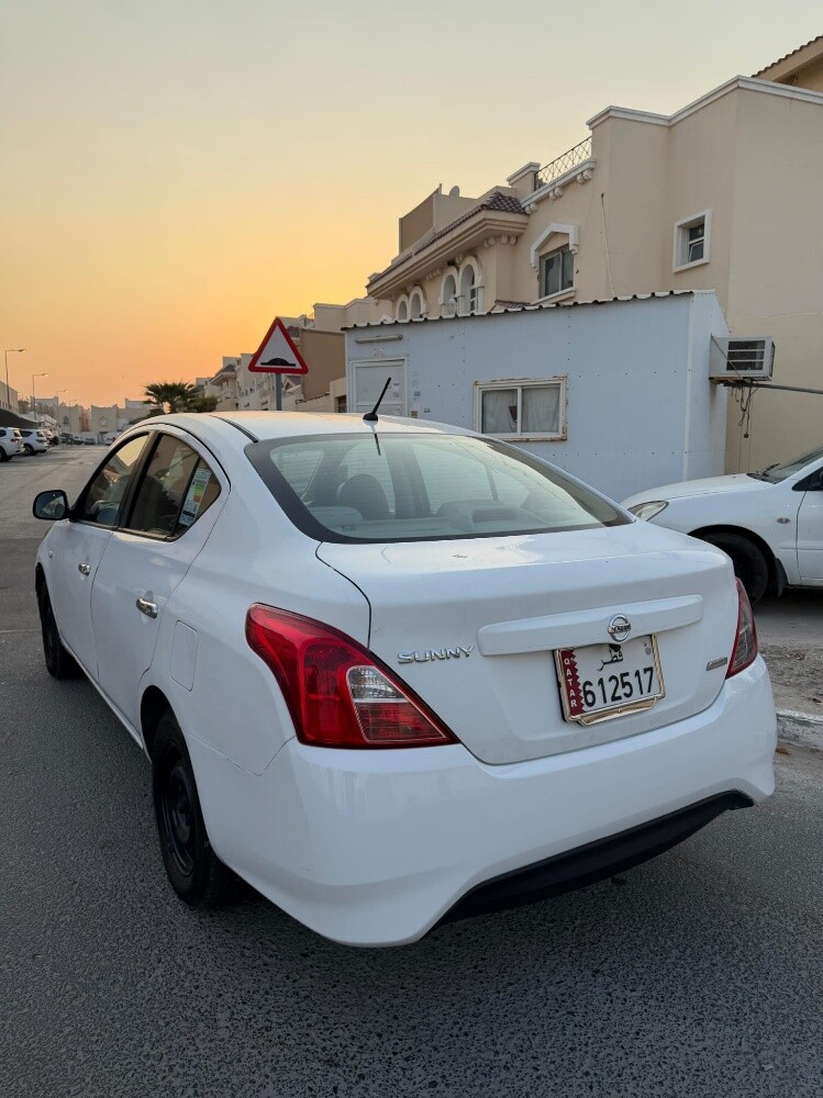 Nissan - 2