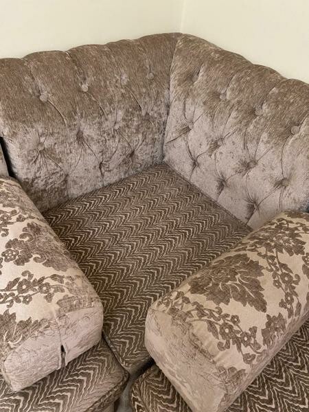 A comfortable corner sofa set - 6