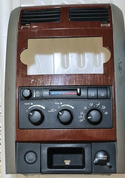 Dodge Durango, Original Radio - 2