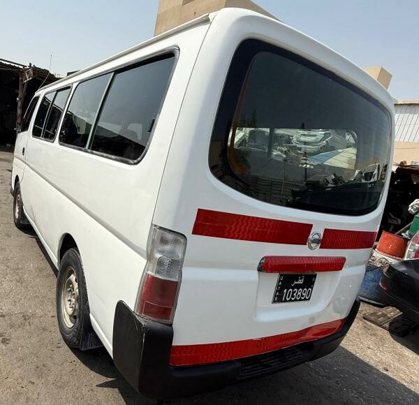 NISSAN URVAN 2010 - 2