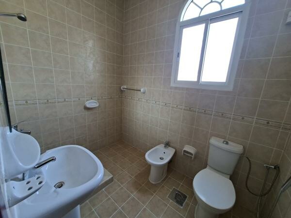 4BR VILLA IN AIN KHALED - POOL - 12