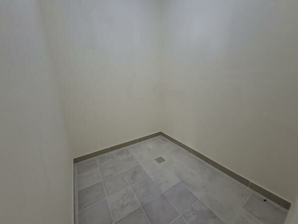 4BR VILLA IN AIN KHALED - POOL - 9