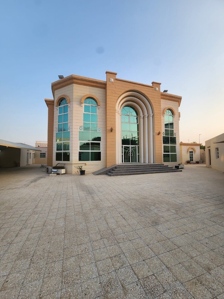 للايجار فيلا سكنية في الدفنه - 1