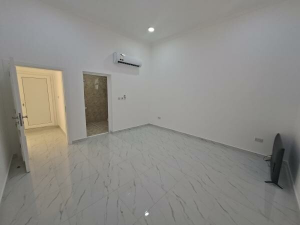 7BR VILLA FOR  RENT - UMM AMAD |12K - 4