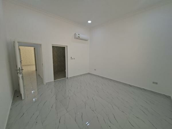 7BR VILLA FOR  RENT - UMM AMAD |12K - 11
