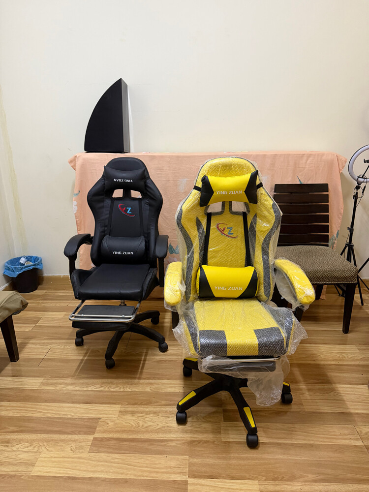 Gaming chair with desk - 2