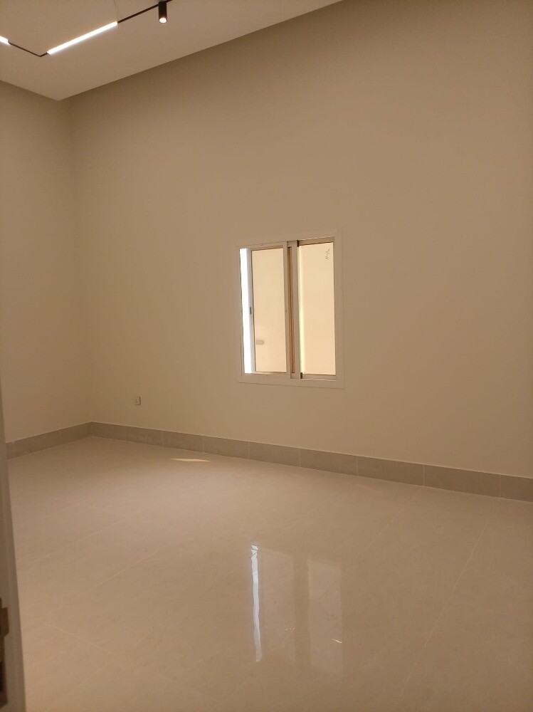 للبيع عمارة اول ساكن ب مدينة خليف - 5