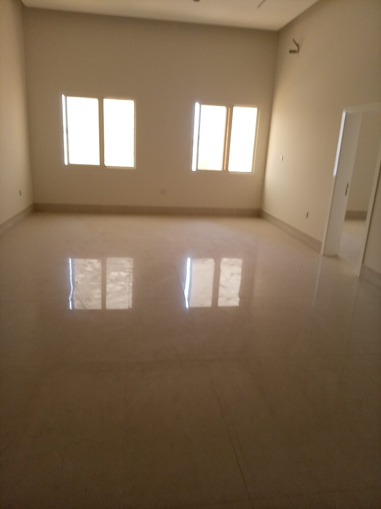 للبيع عمارة اول ساكن ب مدينة خليف - 4