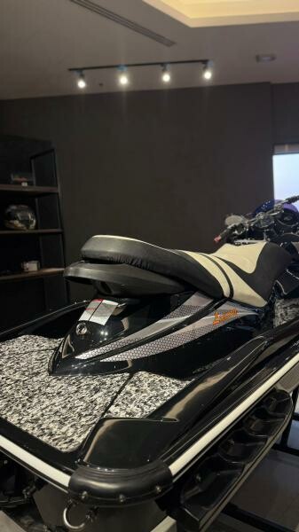1300cc CA-1 jet ski - 6