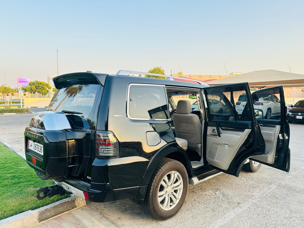 Mitsubishi Pajero Face lifted - 3