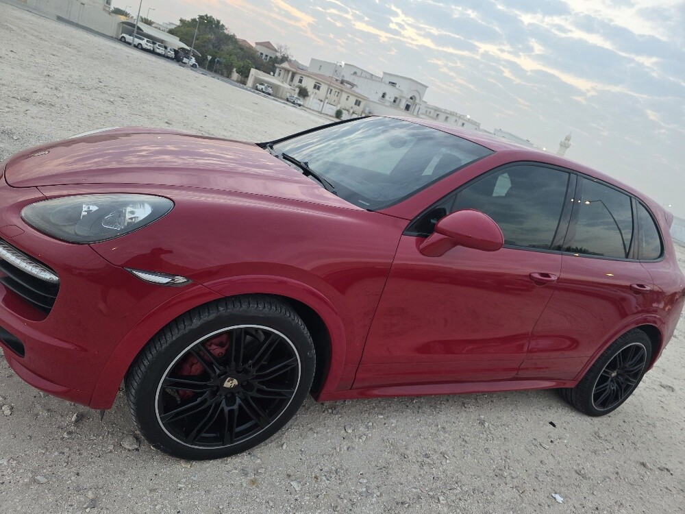 PORSHE CAYENNE GTS - 1