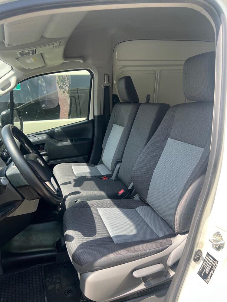 Toyota hiace - 7