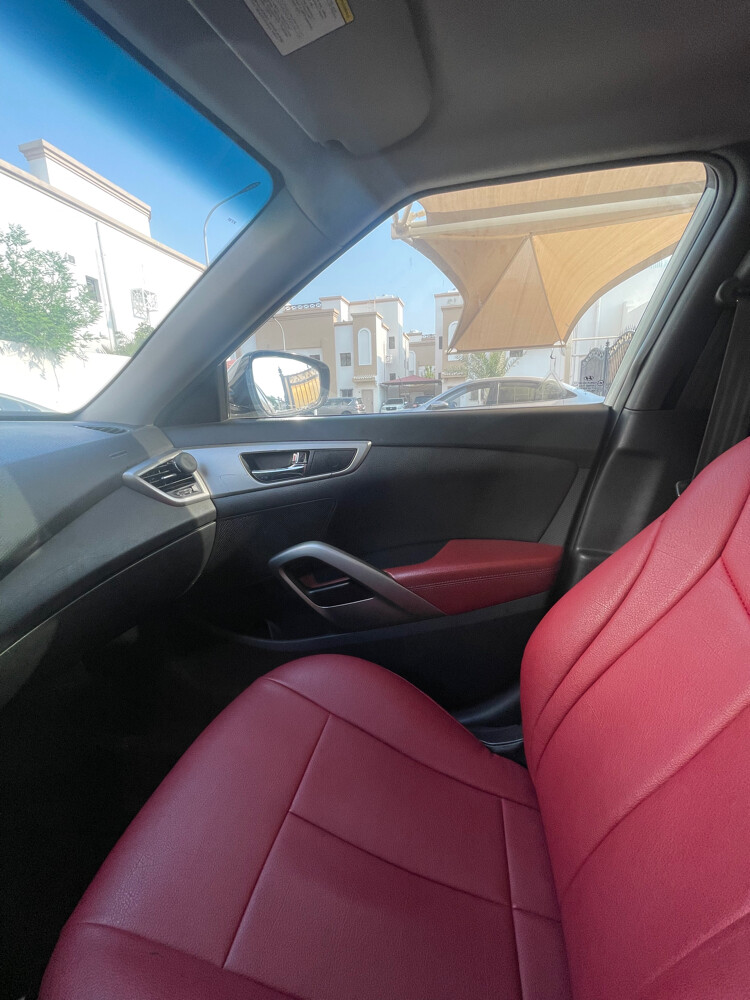 Hyundai veloster - 8