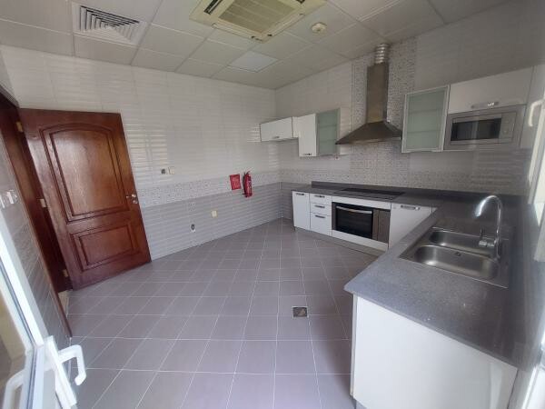 VILLA 5BHK SEMI-FURNISHED FOR RENT - 5