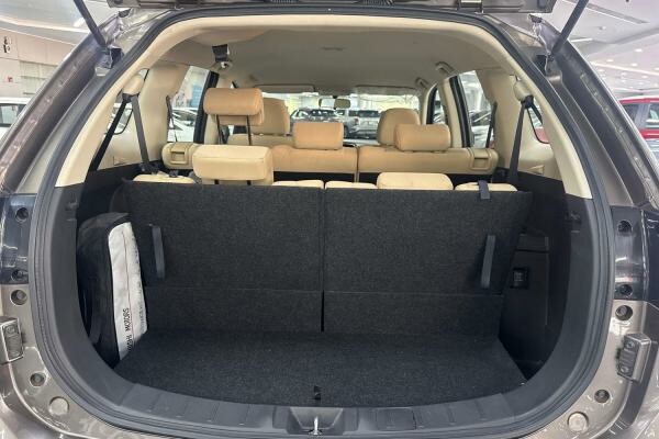 MITSUBISHI OUTLANDER 2.4L 4WD 2023 - 10