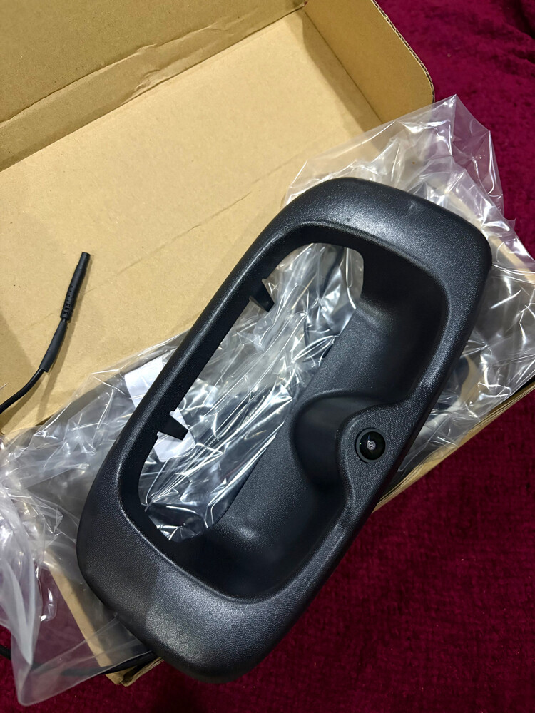 GMC Reverse Camera - 2