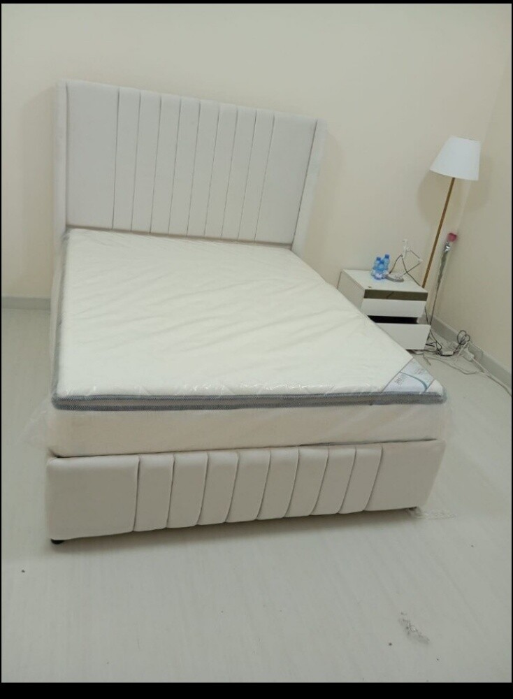 Complete bedroom set, bed, mattress - 7