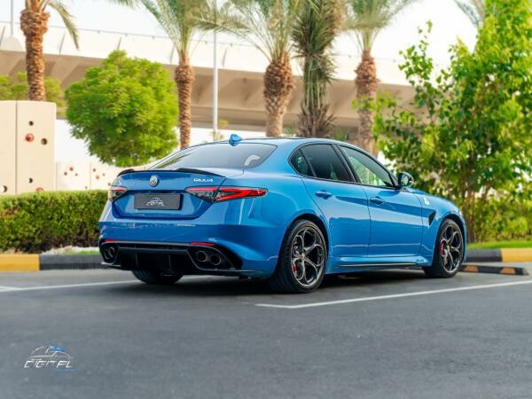 Alfa Romeo Giulia Quadrifoglio - 4