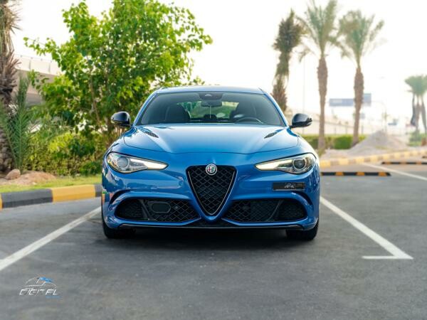 Alfa Romeo Giulia Quadrifoglio - 2