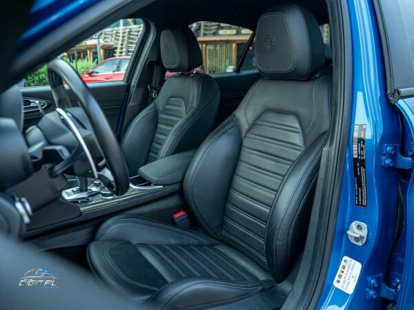 Alfa Romeo Giulia Quadrifoglio - 9