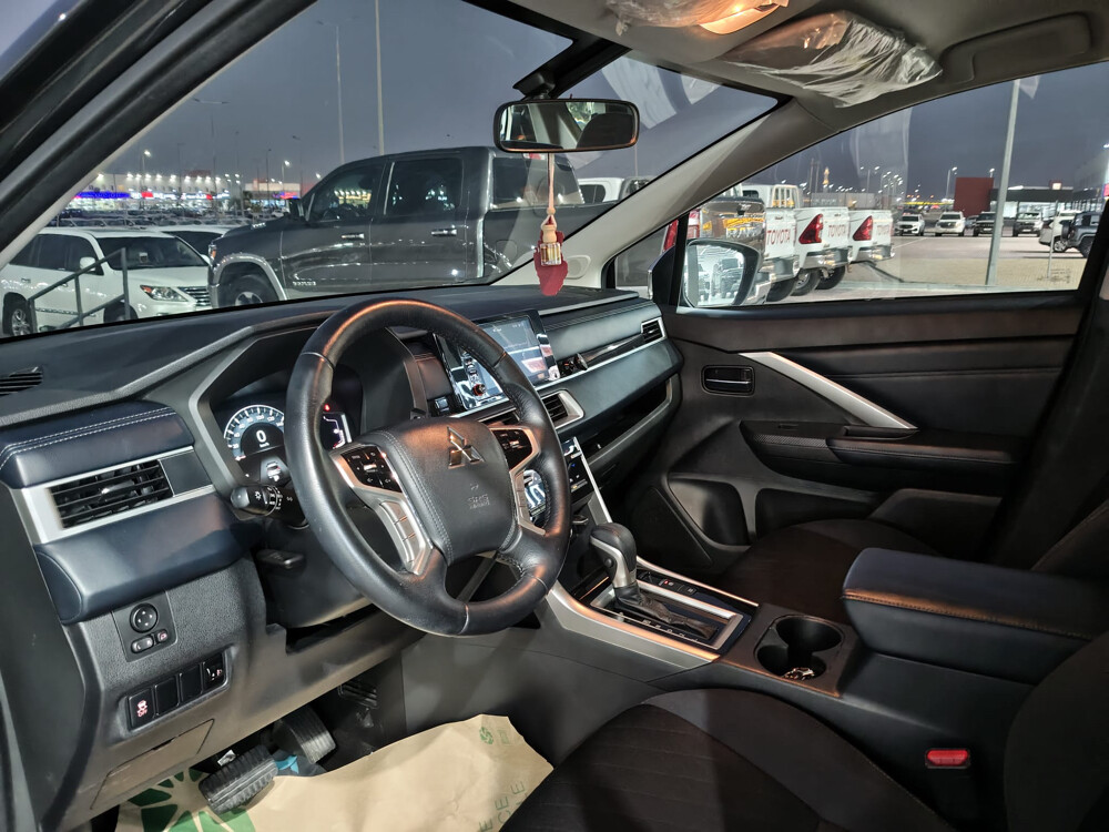 Mitsubishi Xpander - 9