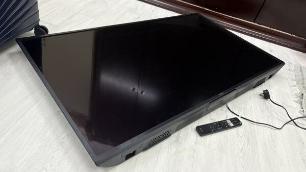 Used sony 55 inch smart tv - 2