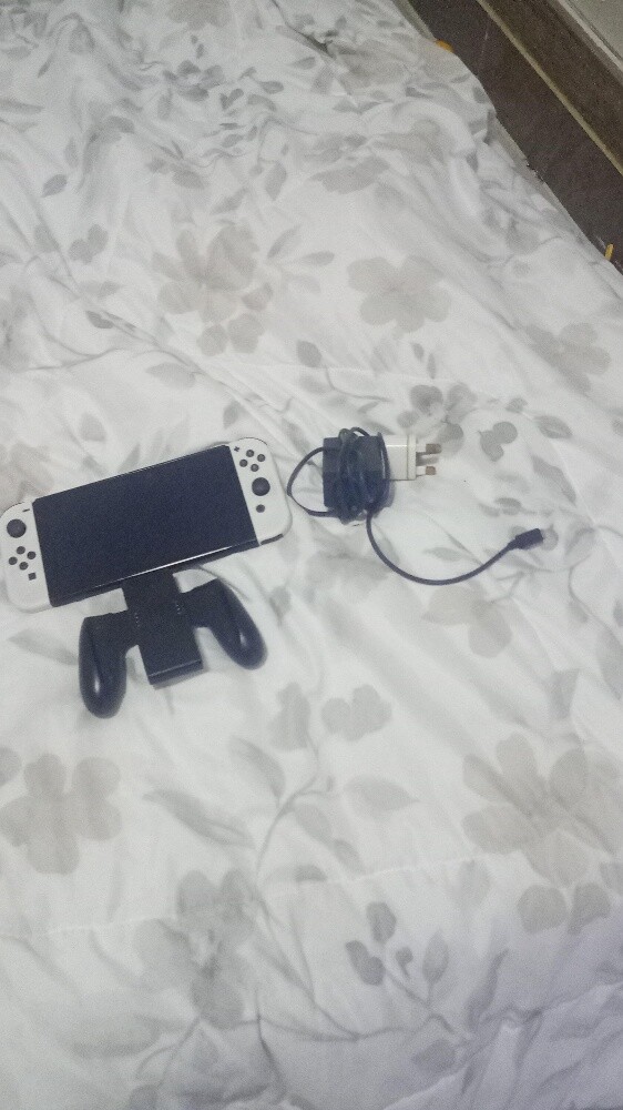 nintendo switch oled - 2