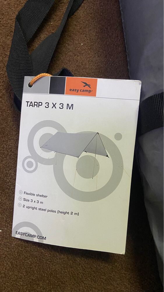 tant shade and sleeping bag - 3