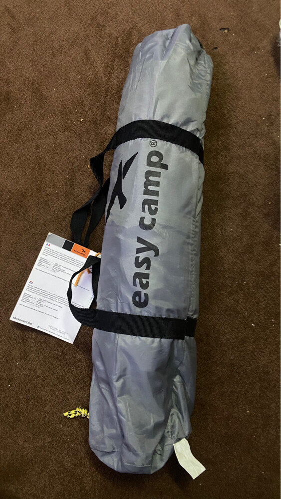 tant shade and sleeping bag - 5