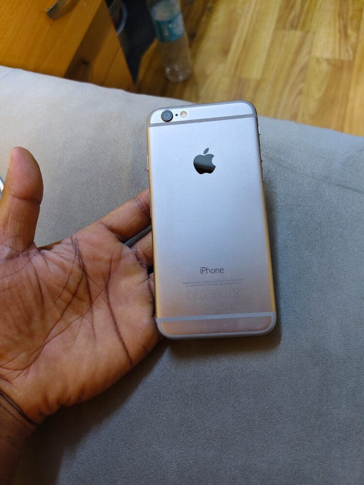 iPhone 6 - 6