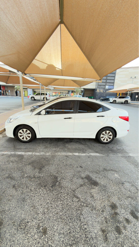 Hyundai accent   - 10