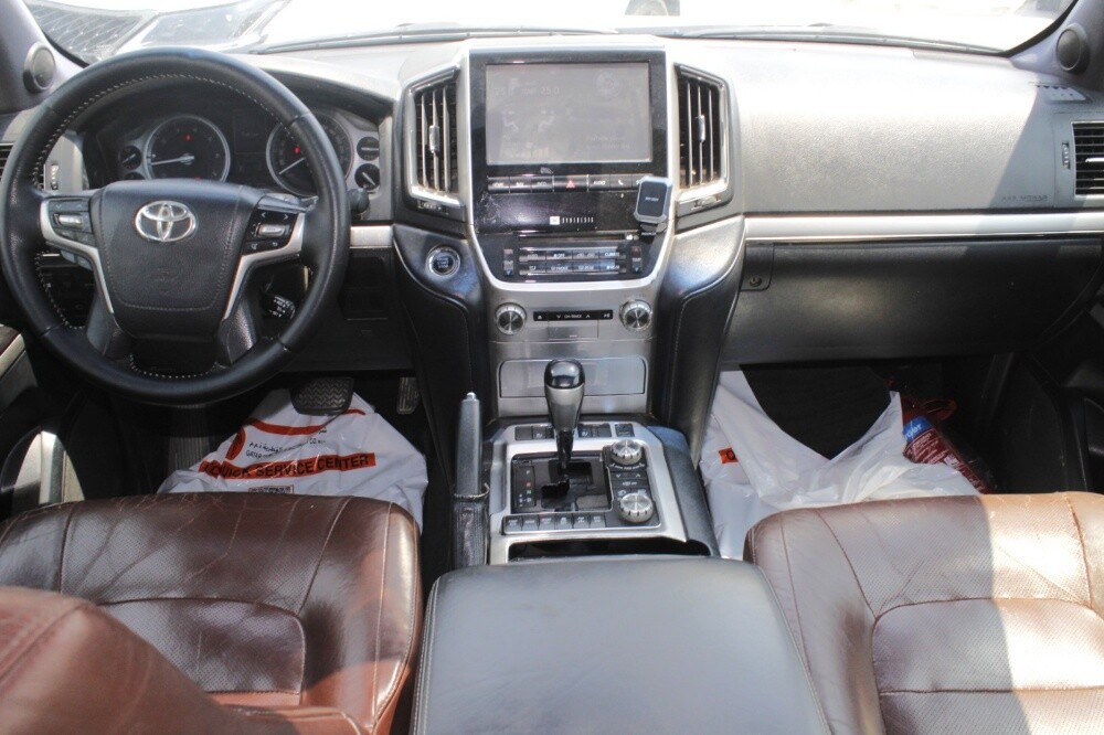 Toyota Land Cruiser VXS - 7
