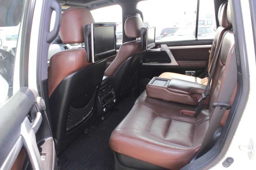 Toyota Land Cruiser VXS - 9