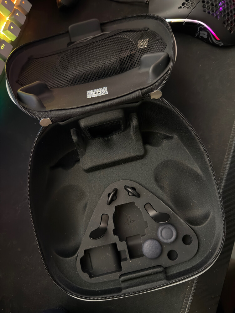 PS5 edge controller with case - 7