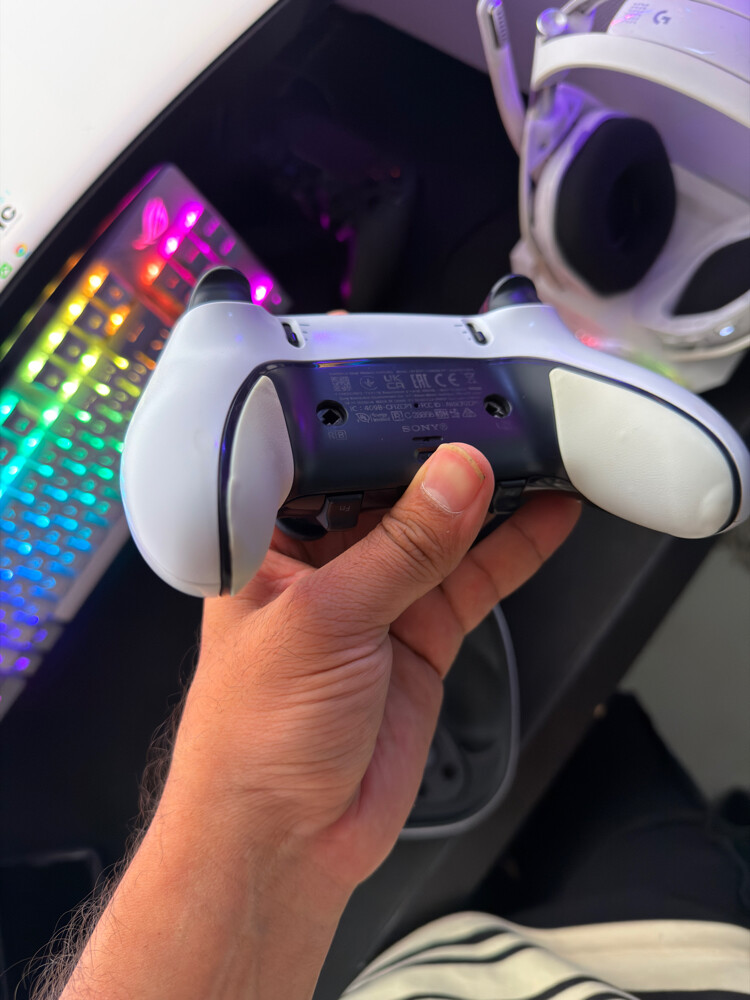 PS5 edge controller with case - 6